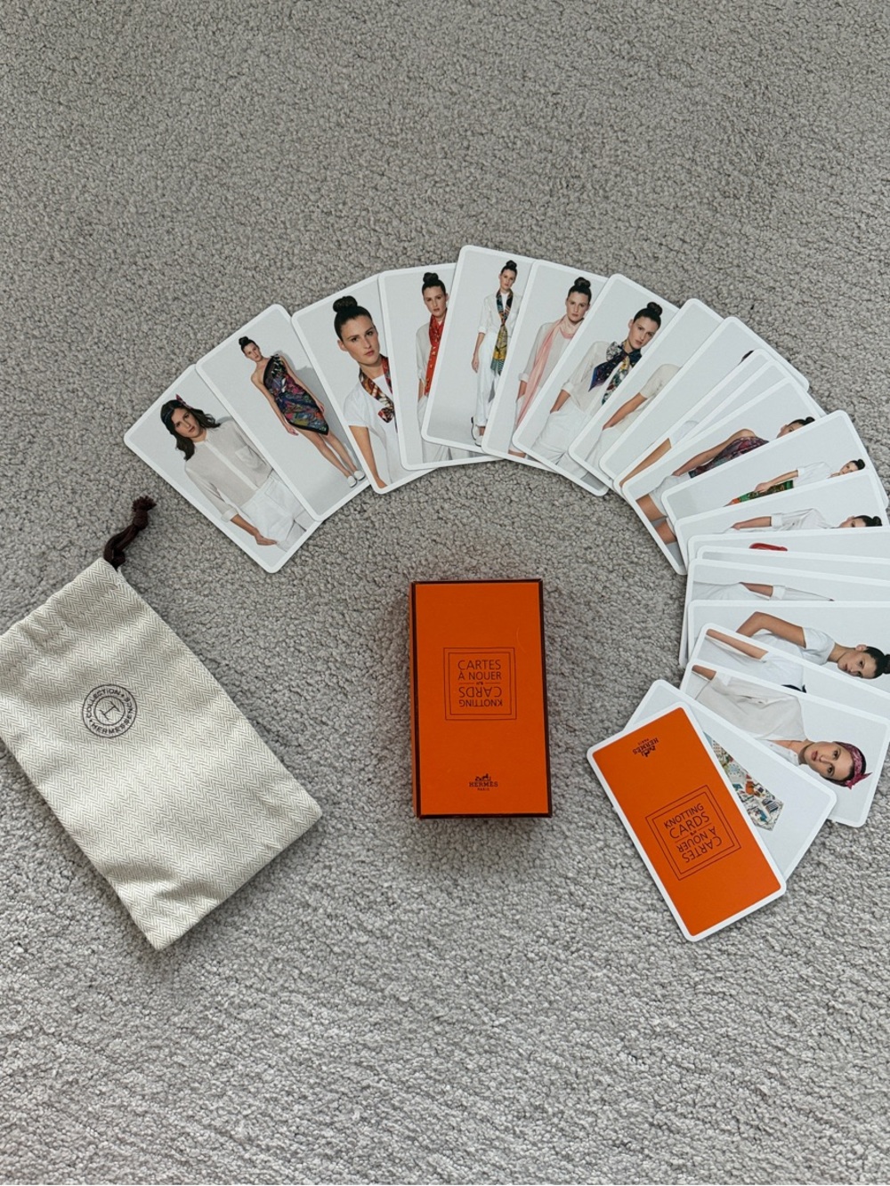 Hermès Scarf Styling Cards with Box and canvas carrying case - Picture 1 of 5